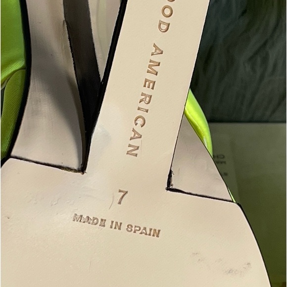 Good American Clear Wedge Thong Sandals in Chartreuse size 7 - Picture 13 of 16